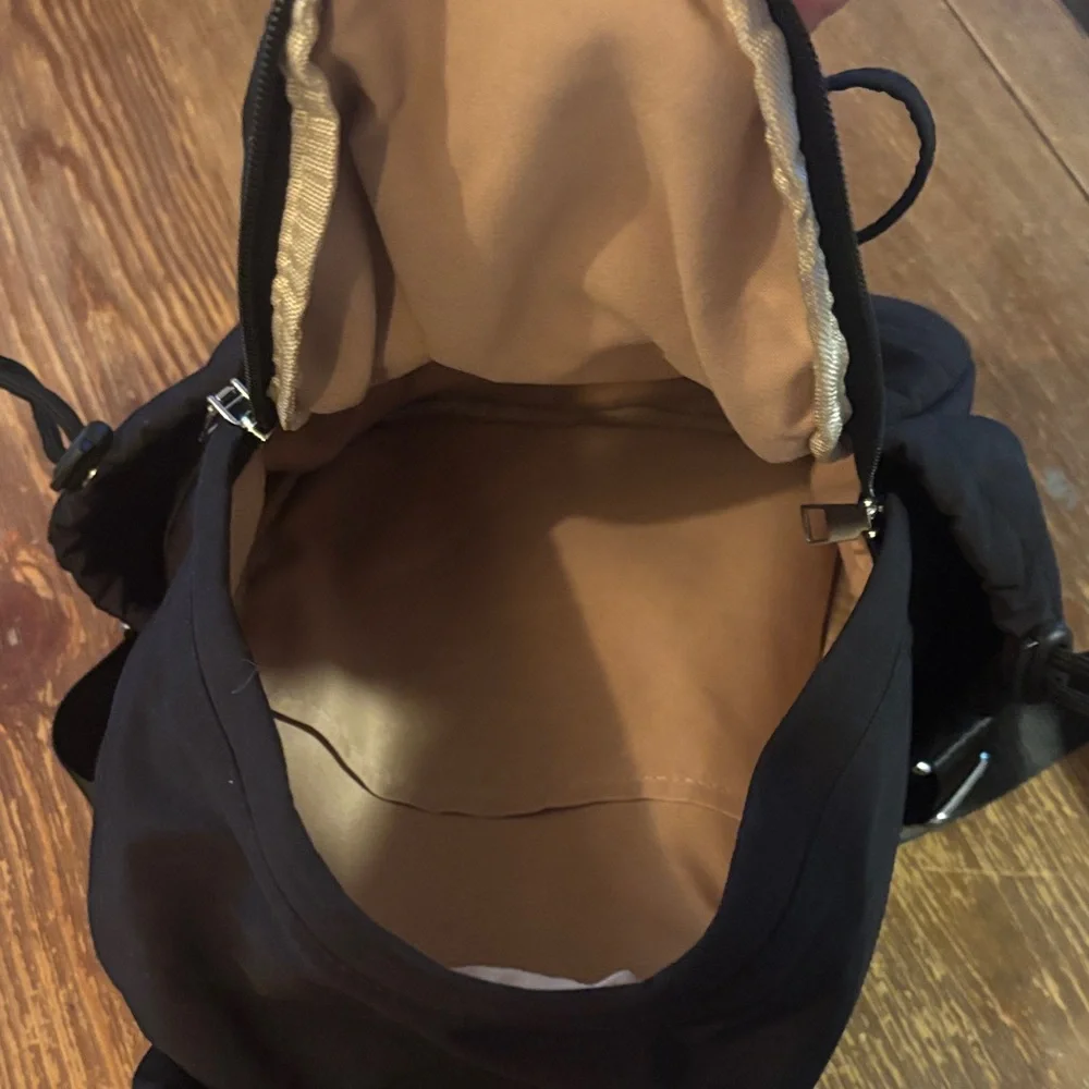 Black Drawstring mini Backpack - Picture 3 of 4